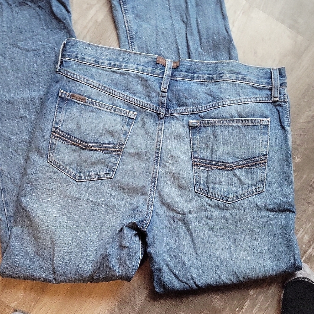 Ariat Legacy Relaxed Boot Cut Men’s Jeans in Washed Blue - Picture 6 of 9